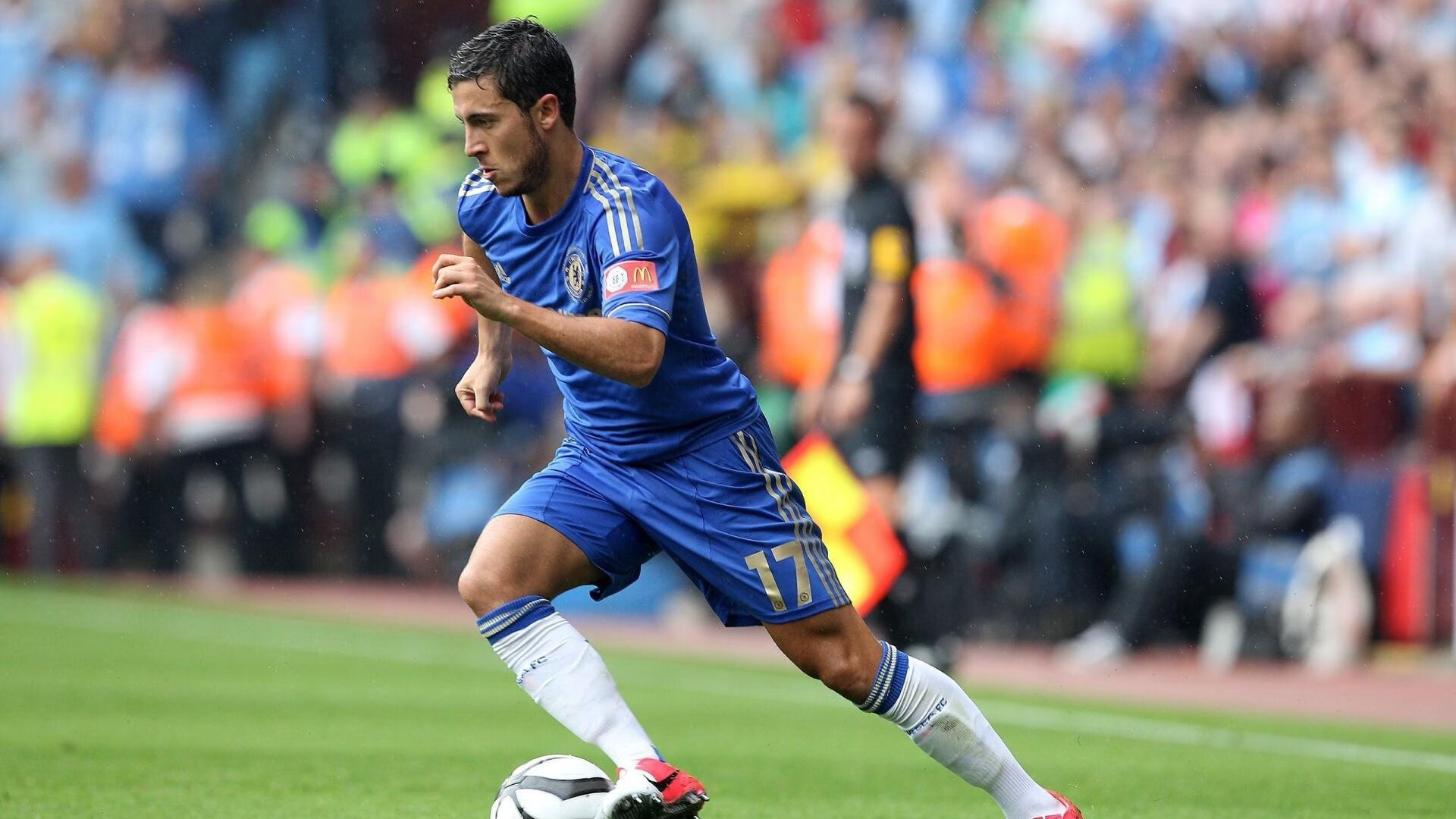 九游娱乐官网 (JIUYOU)-国际足球环境激动人心，球队实力尽显，国际足球强队